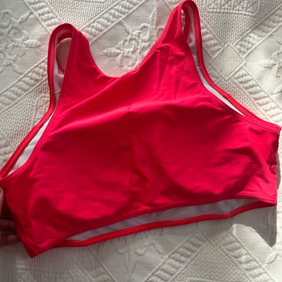 Sports Bra Style Bikini Top - Picture 2 of 3